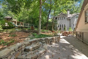 Terrace/patio - Atlanta Retreat near Midtown / Piedmont Park, Morningside Atlanta Retreat (Atlanta)