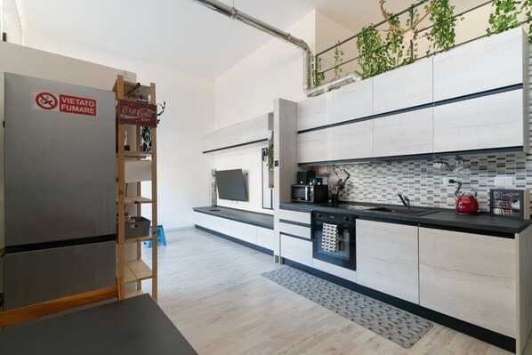 Microwave, oven, stovetop, ice maker