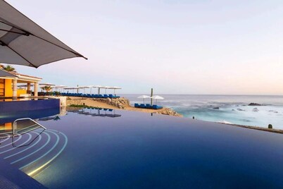 3-bedroom resort in wonderful Cabo San Lucas with WiFi, fitness room