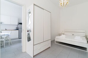 1 bedroom, iron/ironing board, WiFi, bed sheets