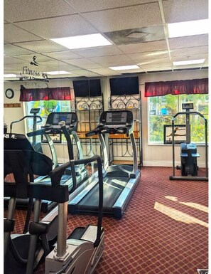 Fitness facility - hotel suite with WiFi, fitness room in brilliant Orlando (Orlando)