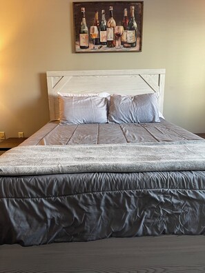 1 bedroom, iron/ironing board, WiFi, bed sheets