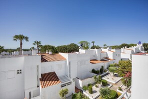 Exterior - Villa 'Camaleón' with Shared Pool, Wi-Fi and Air Conditioning (Chiclana de la Frontera)