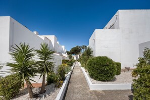 Property grounds - Villa 'Camaleón' with Shared Pool, Wi-Fi and Air Conditioning (Chiclana de la Frontera)