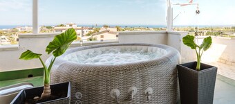 Casa de vacaciones 'Angela' con vistas al mar, Wi-Fi y aire acondicionado