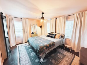 1 chambre, fer et planche à repasser, Wi-Fi, draps fournis