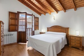 1 chambre, fer et planche à repasser, accès au Wi-Fi (inclus)