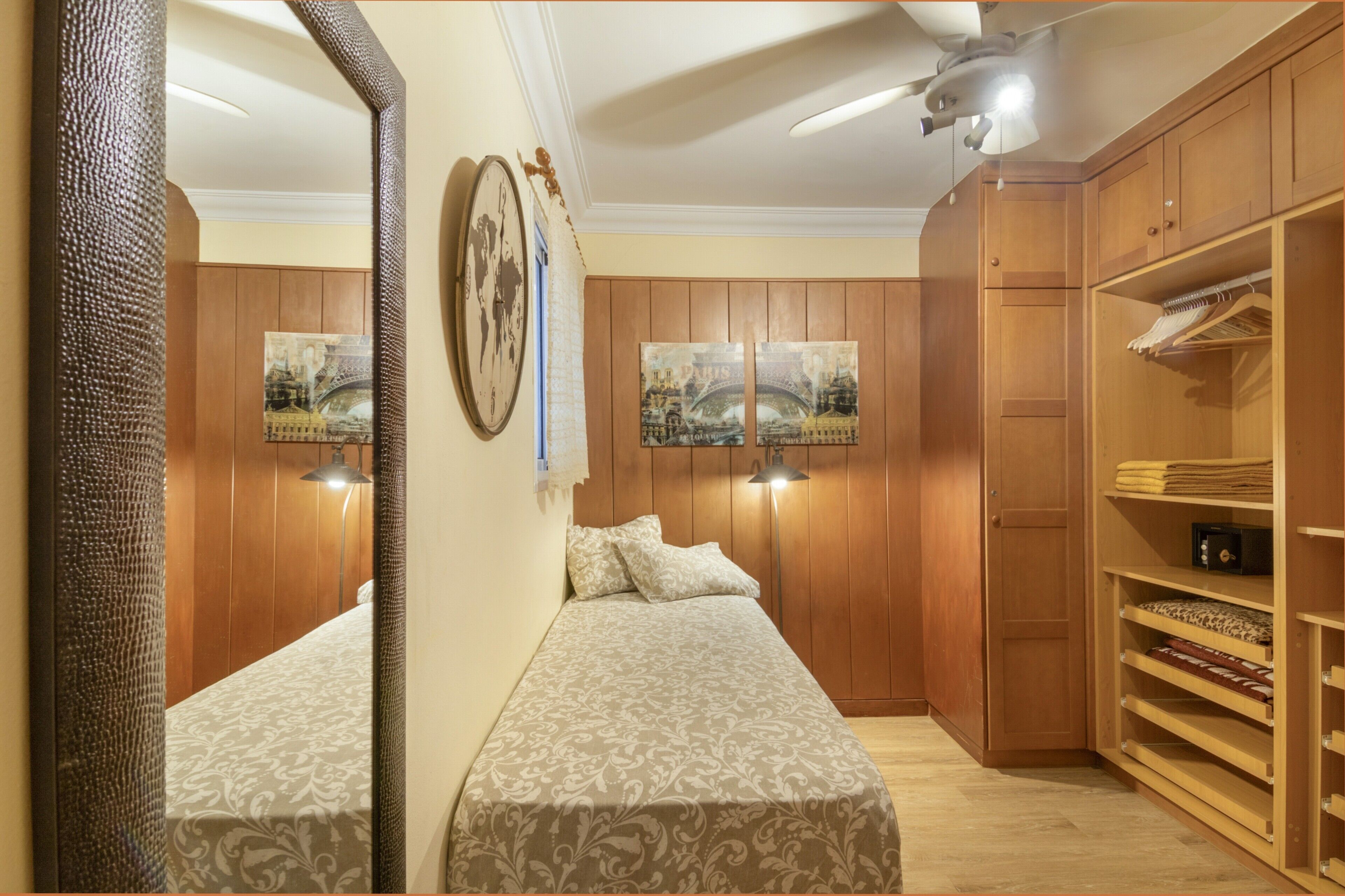 2 habitaciones, tabla de planchar con plancha y wifi gratis 