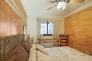 2 habitaciones, tabla de planchar con plancha y wifi gratis 