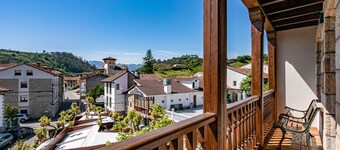 Apartment 'Cantu' with Private Terrace, Balcony and Wi-Fi