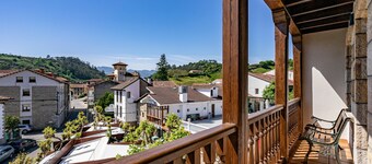Apartment 'Cantu' with Private Terrace, Balcony and Wi-Fi