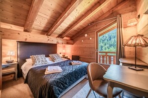 6 dormitorios, tabla de planchar con plancha, wifi gratis y ropa de cama