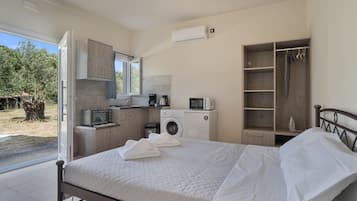 Bügeleisen/Bügelbrett, kostenloses WLAN, Bettwäsche