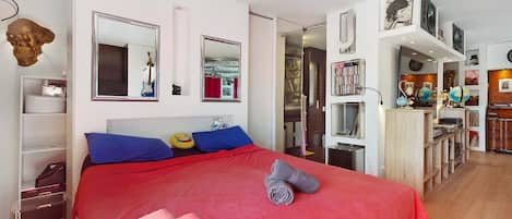 1 bedroom, free WiFi, bed sheets