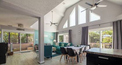 Lucky Fin C7303. 4 Bedroom Corolla Oceanside Retreat, Pets OK!