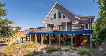 Lucky Fin - Corolla, Ocean Sands, Oceanside, 600 Yds to Beach, 4 Bedrooms, Hot Tub, Pets OK!