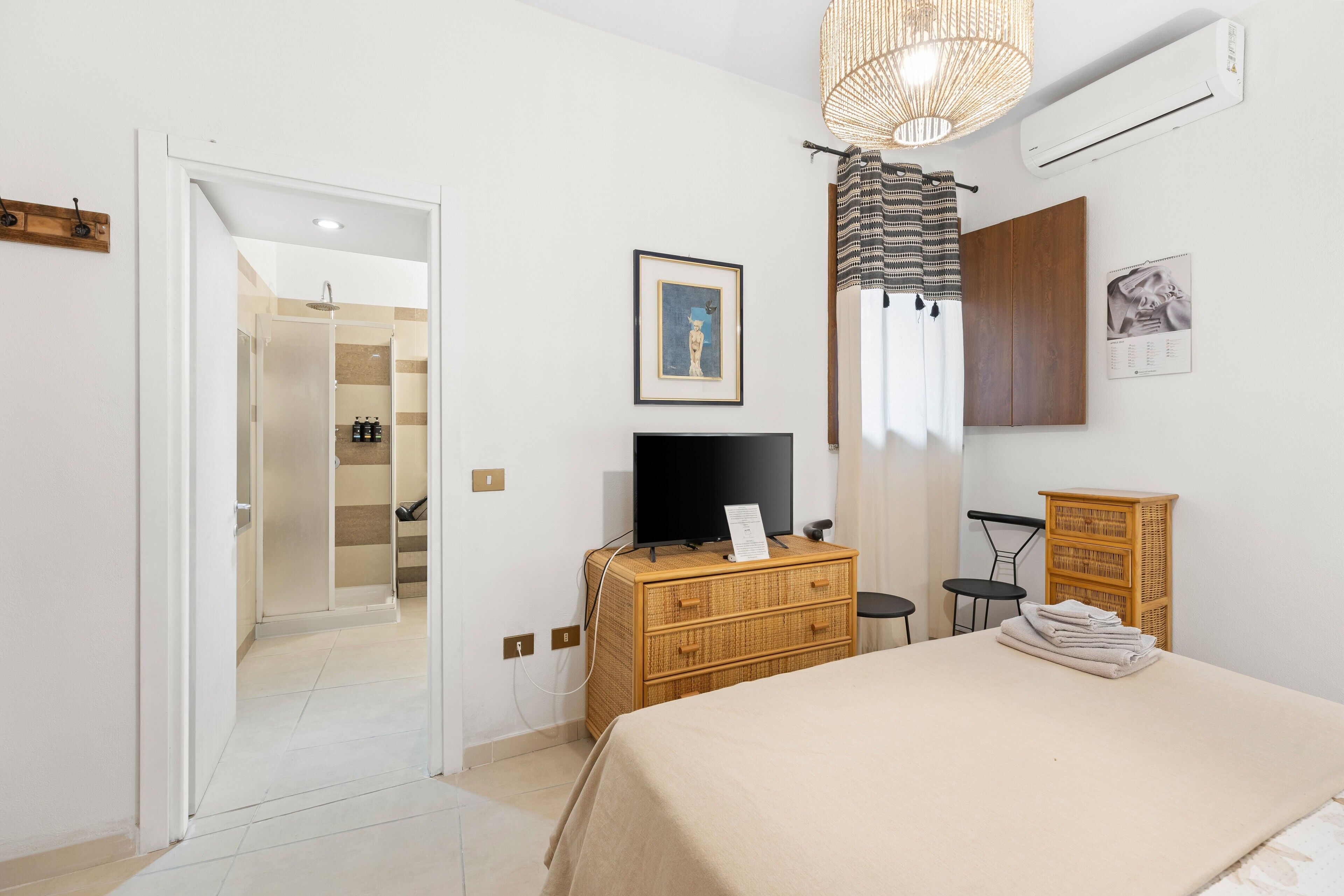 1 camera, Wi-Fi gratuito, lenzuola