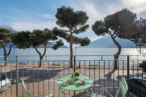 Ferienwohnung 'Domaso' mit Seeblick, Balkon und Wi-Fi