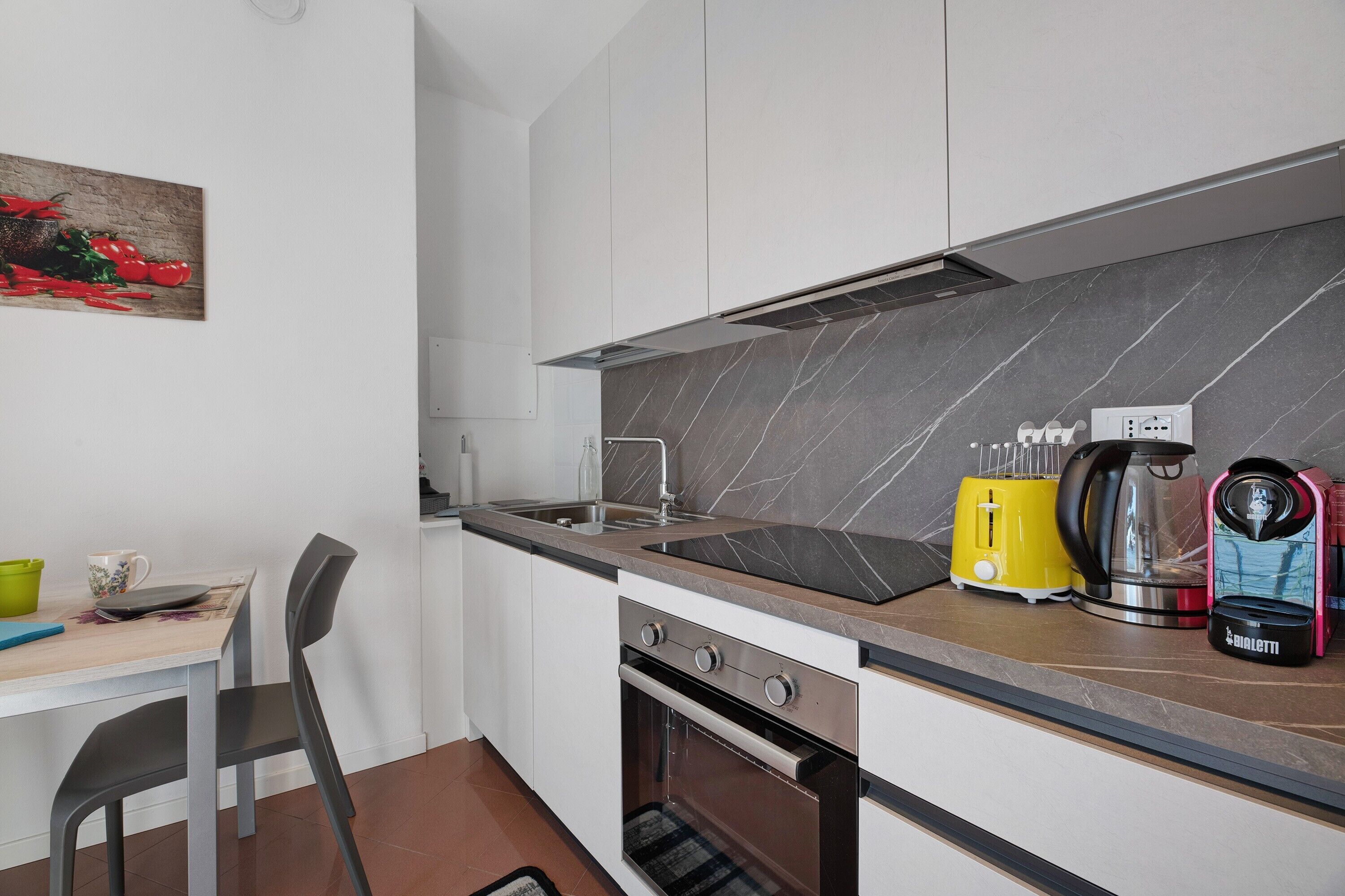 Geladeira, fogão, cooktop, lava-louças