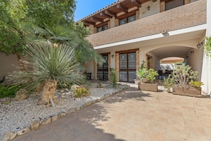 Exterior - Apartment '5' with Shared Garden, Wi-Fi and Air Conditioning (Cabras)
