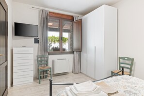 1 quarto, ferros/tábuas de passar roupa, Wi-Fi de cortesia