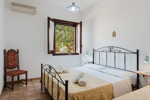 1 quarto, Wi-Fi de cortesia, roupa de cama