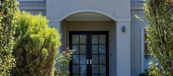 Luxury Escape | 5BR, 3 Ensuites & Grand Spaces