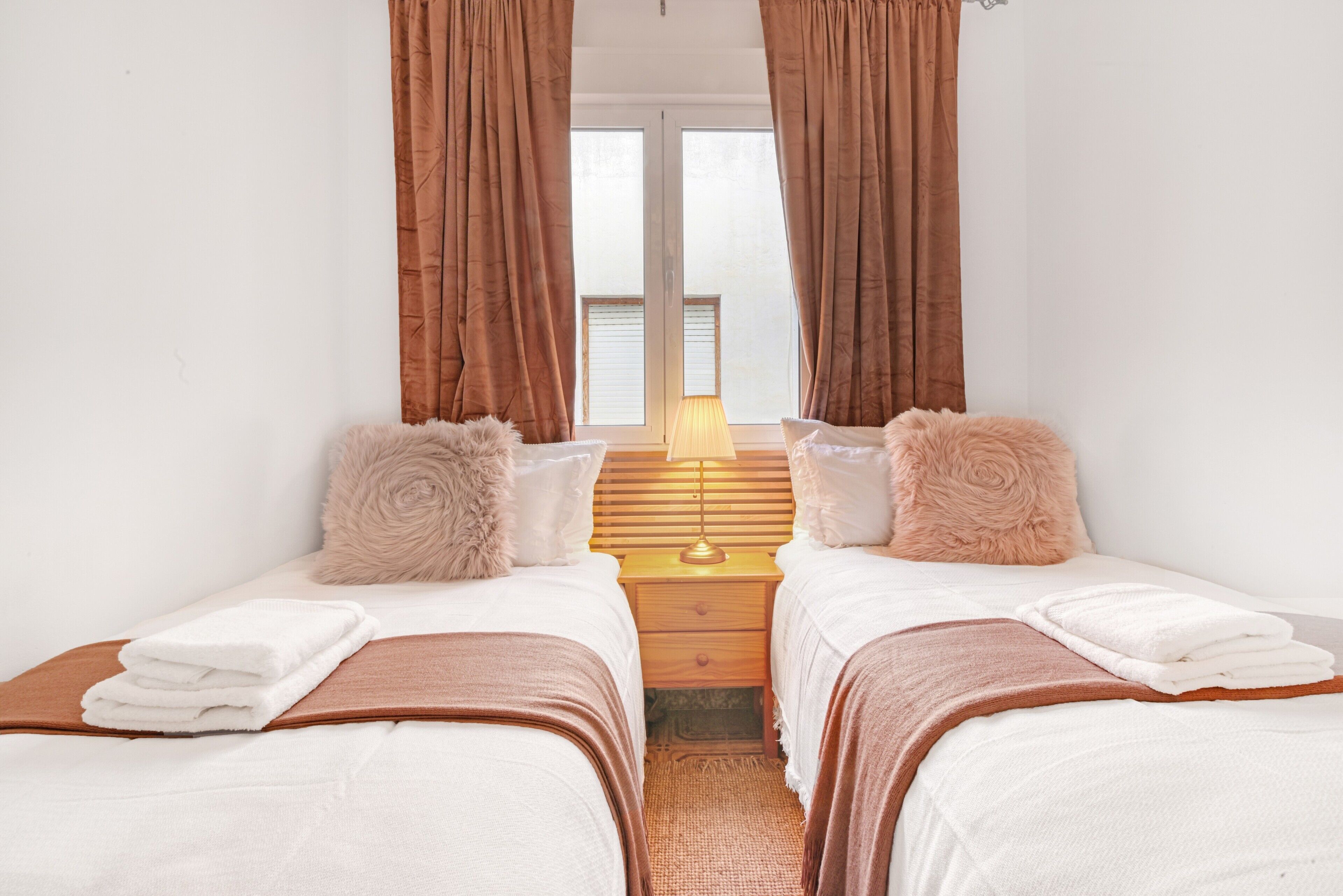 3 bedrooms, free WiFi, bed sheets