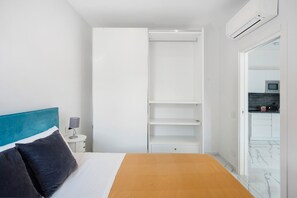 1 slaapkamer, een strijkplank/strijkijzer, gratis wifi, beddengoed