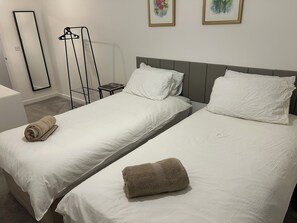 2 bedrooms, iron/ironing board, WiFi - Panoramic Flat London (London)