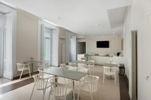 Dining - Room 'San Severo' with Balcony, Wi-Fi and Air Conditioning (Napoli)