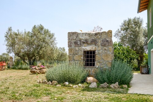 Apartment 'Quercia' with Shared Garden and Air Conditioning