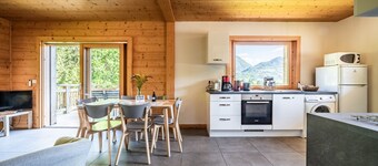 Cottage 'Côté Source' with Lake View, Private Terrace and Wi-Fi