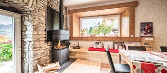 Cottage 'Leyetaz' with Lake View, Private Terrace and Wi-Fi