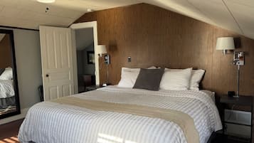 3 quartos, cofres nos quartos, ferros/tábuas de passar roupa