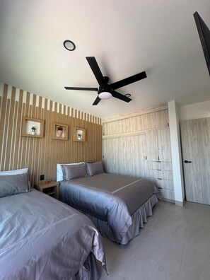 Familienapartment, Balkon, Stadtblick | 2 Schlafzimmer, individuell dekoriert, individuell eingerichtet