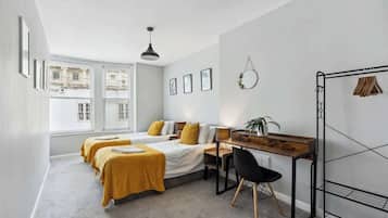 2 bedrooms, desk, iron/ironing board, free WiFi