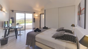 Room - Padulaccia by Pinarello Villa Services (Sainte-Lucie de Porto-Vecchio)