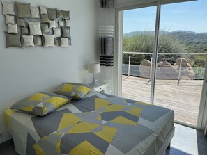 5 Schlafzimmer, Bügeleisen/Bügelbrett, kostenloses WLAN, Bettwäsche