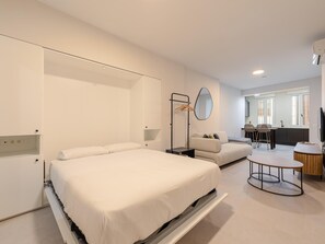 1 bedroom, iron/ironing board, internet