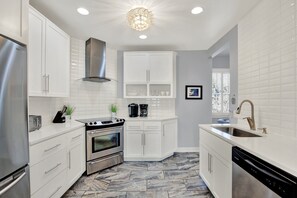 Fridge, microwave, oven, stovetop - Walkable Home in Thomas Square, Heated Pool Access (Savannah)