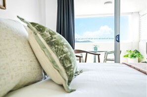 2 bedrooms, iron/ironing board, travel cot, free WiFi