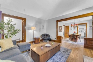 スマートテレビ、書斎 / ワークスペース