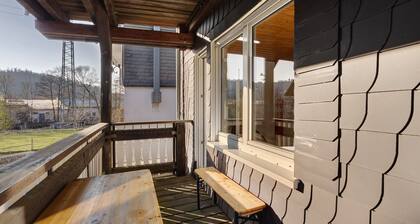 Apartment 'Ferienwohnung Huckelberg' with Balcony and Wi-Fi