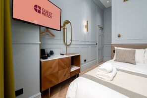 1 bedroom, internet, bed sheets