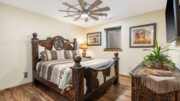 6 bedrooms, iron/ironing board, travel crib, free WiFi