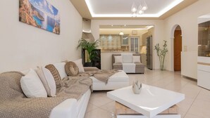 Villa, 3 Bedrooms, Patio, Garden View | Living area