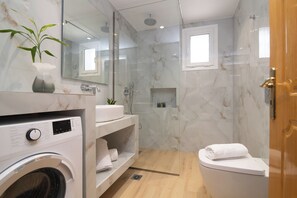 Villa, 3 Bedrooms, Patio, Garden View | Bathroom