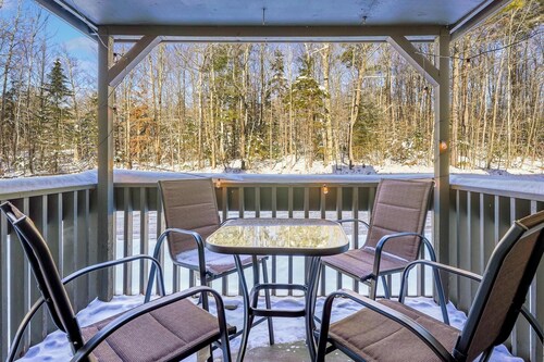 5-15 Minutes from Mountains, Balcony, Fireplace, Fast Wifi