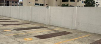 Luxury apartment oceanview wifi security parking 3B/3B